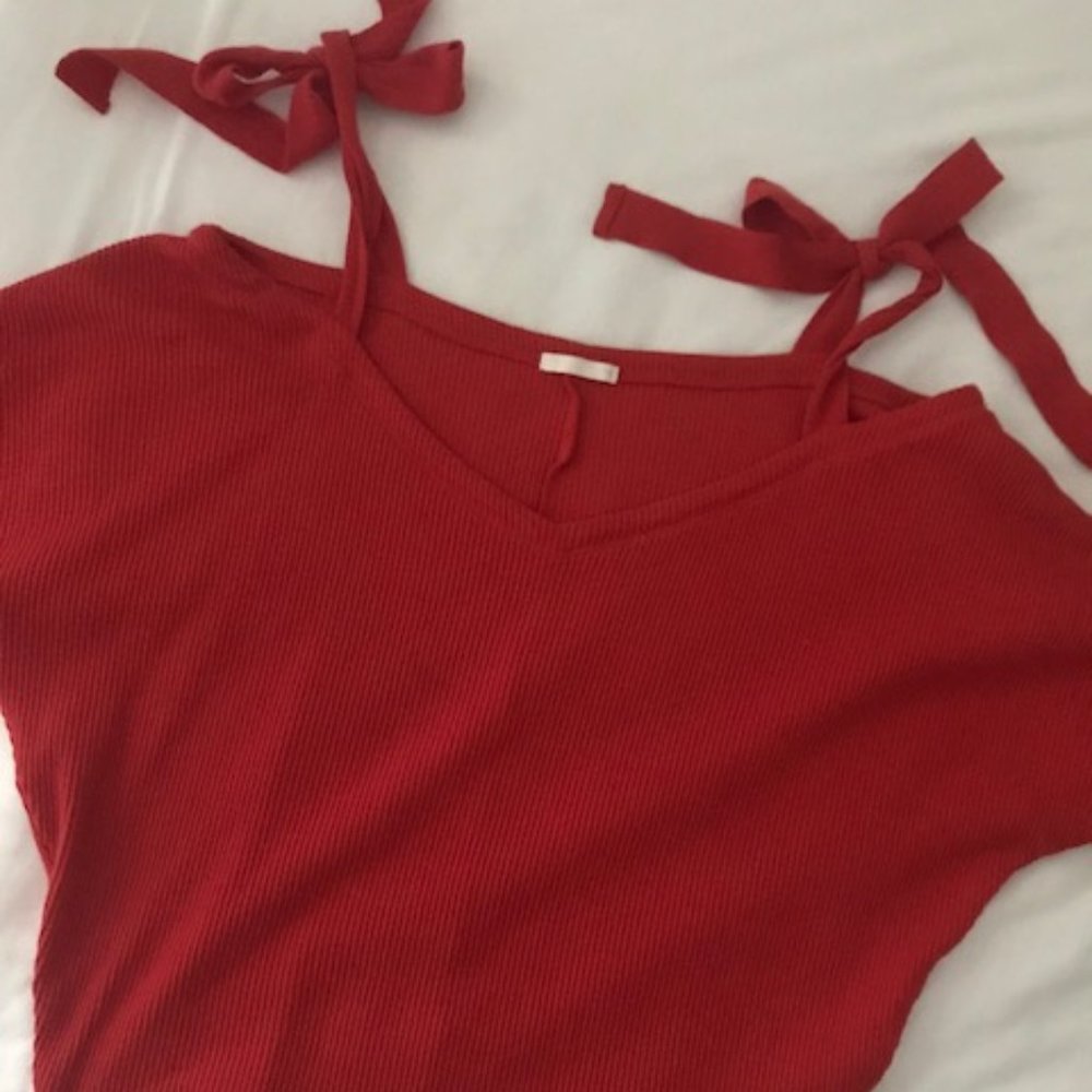 UNIQLO top